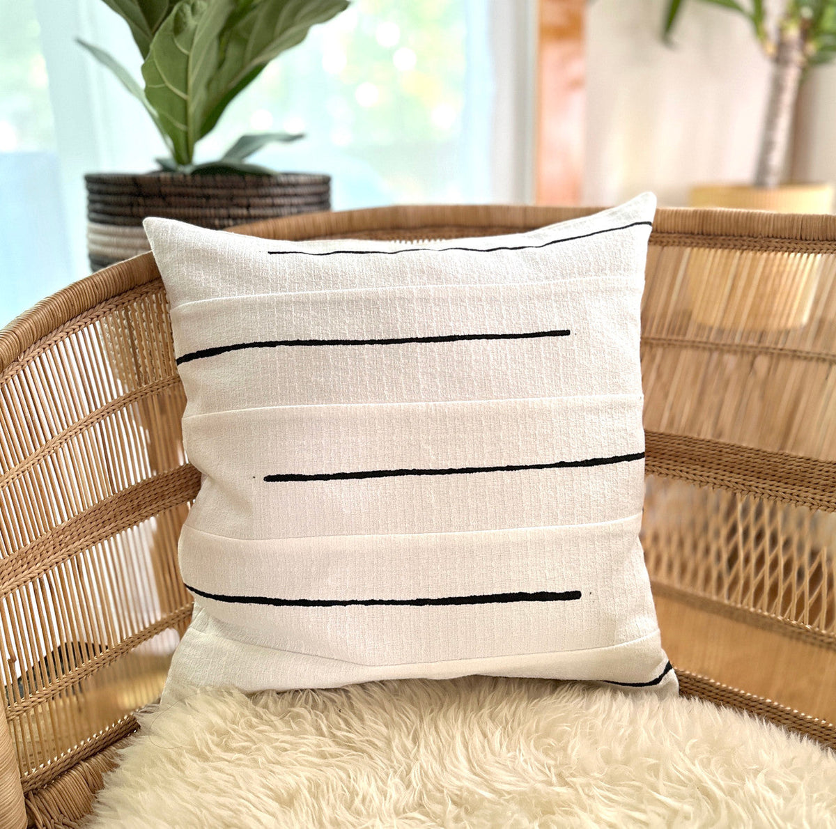 Crossing Lines Sadza Pillow Cover Handcrafted in Zimbabwe