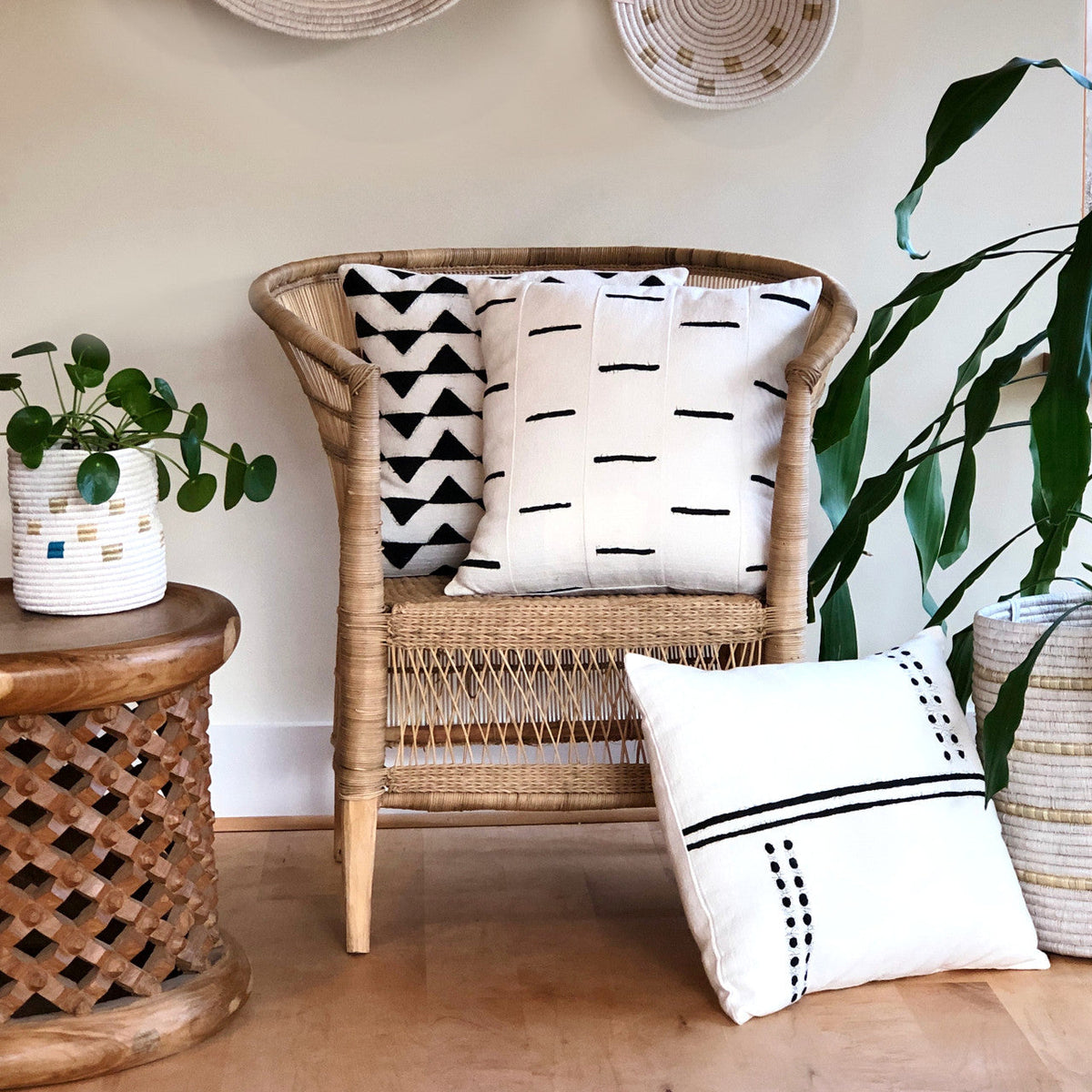Sadza Dots & Lines Pillow Cover  White, Handcrafted in Zimbabwe