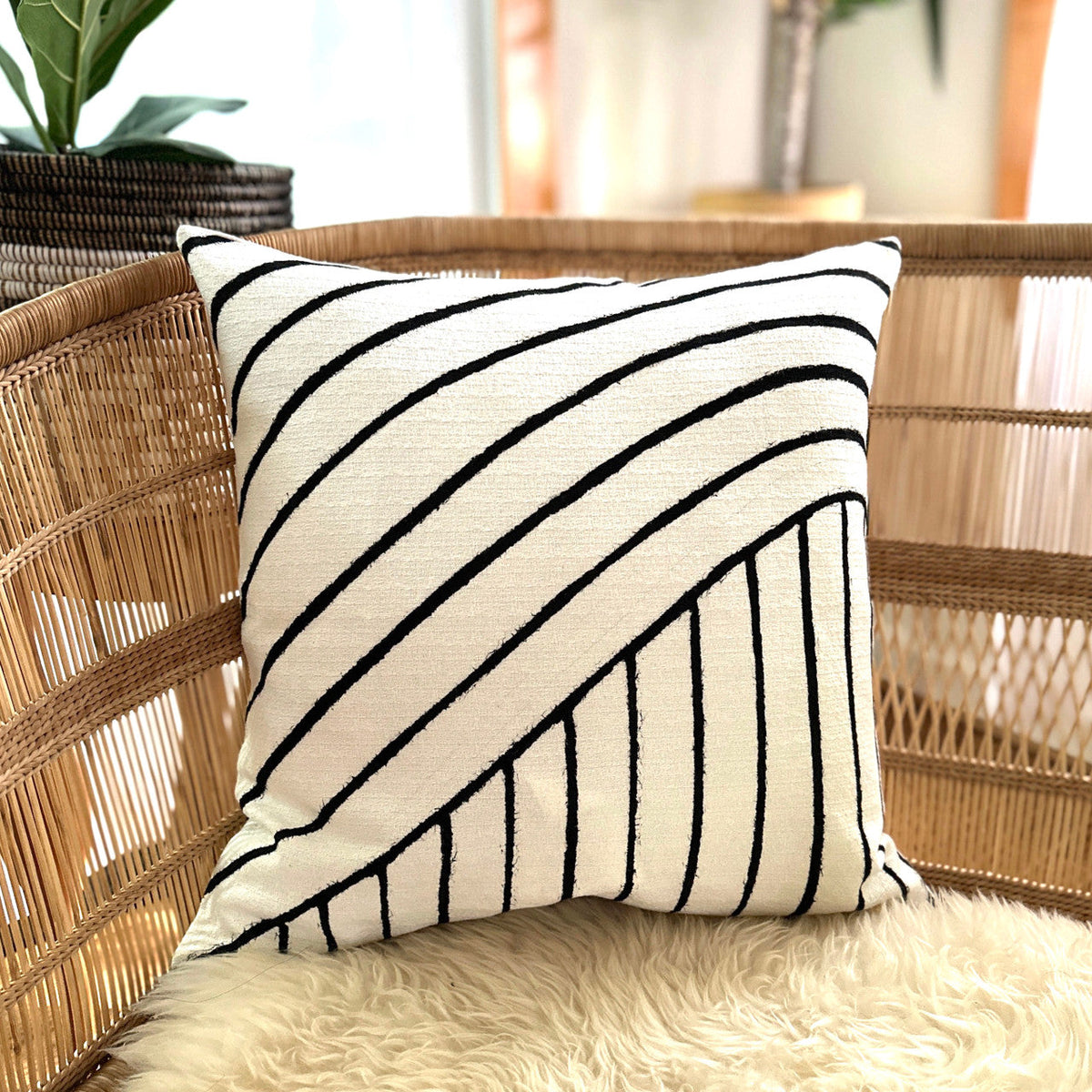 Organic Lines Sadza Pillow Cover Handcrafted in Zimbabwe